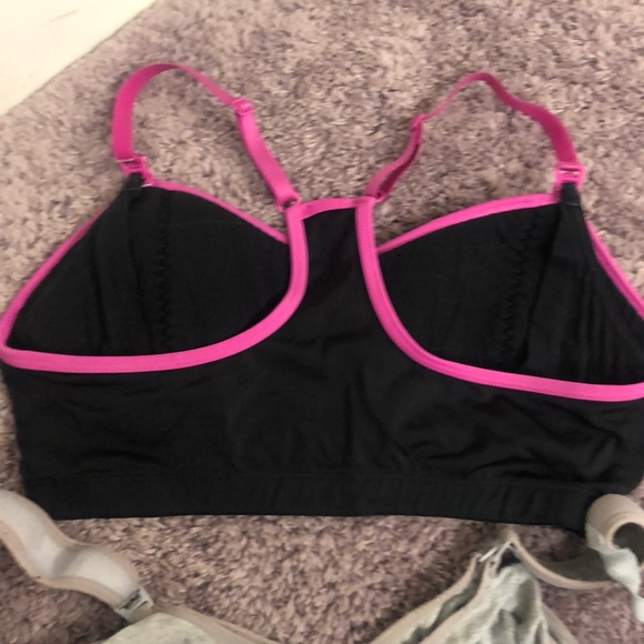 Breastfeeding bras - Picture 3 of 3